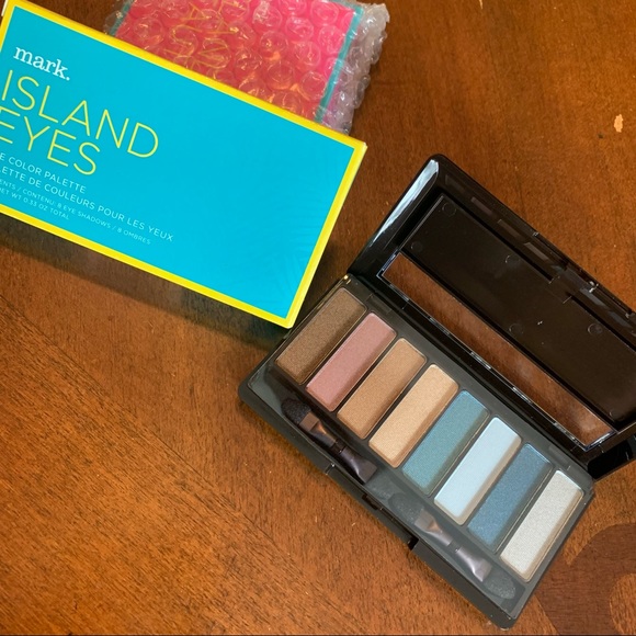 Avon Mark Island Eyes Eyeshadow Palette - Picture 1 of 6